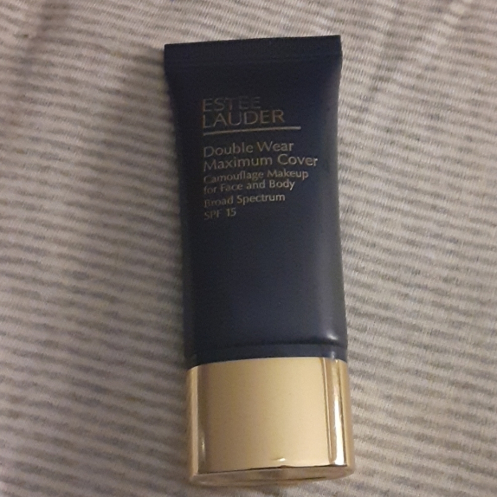 Estee Lauder Double Wear Maximum Cover Foundation